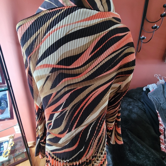 Multi colored blouse - Picture 4 of 6